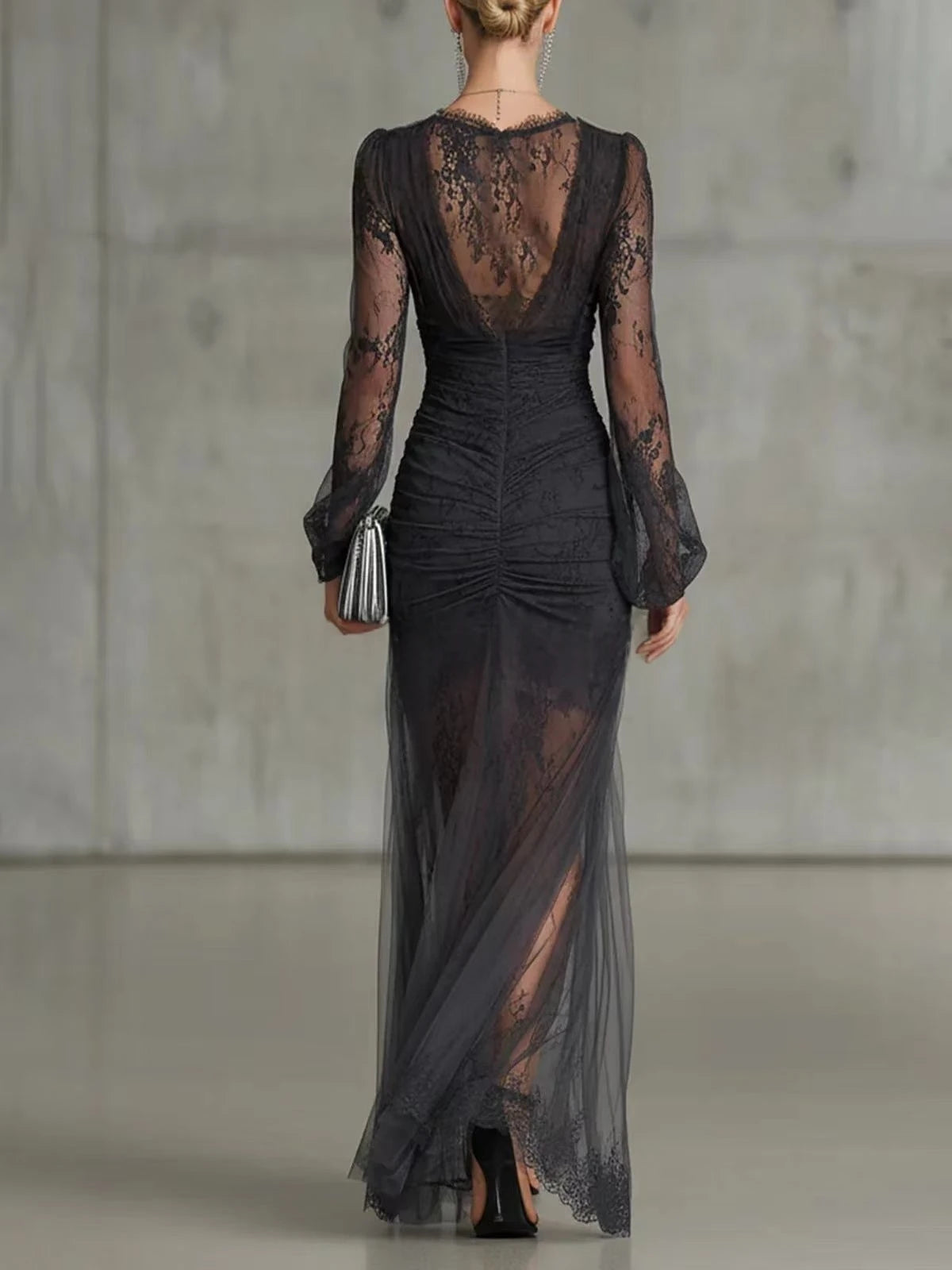 Black Lace Mermaid Evening Dress – V-Neck, Long Sleeve